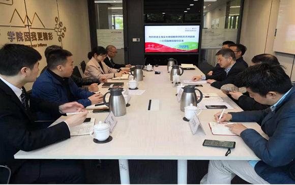 607806bc70980.png 校园管理部2.png